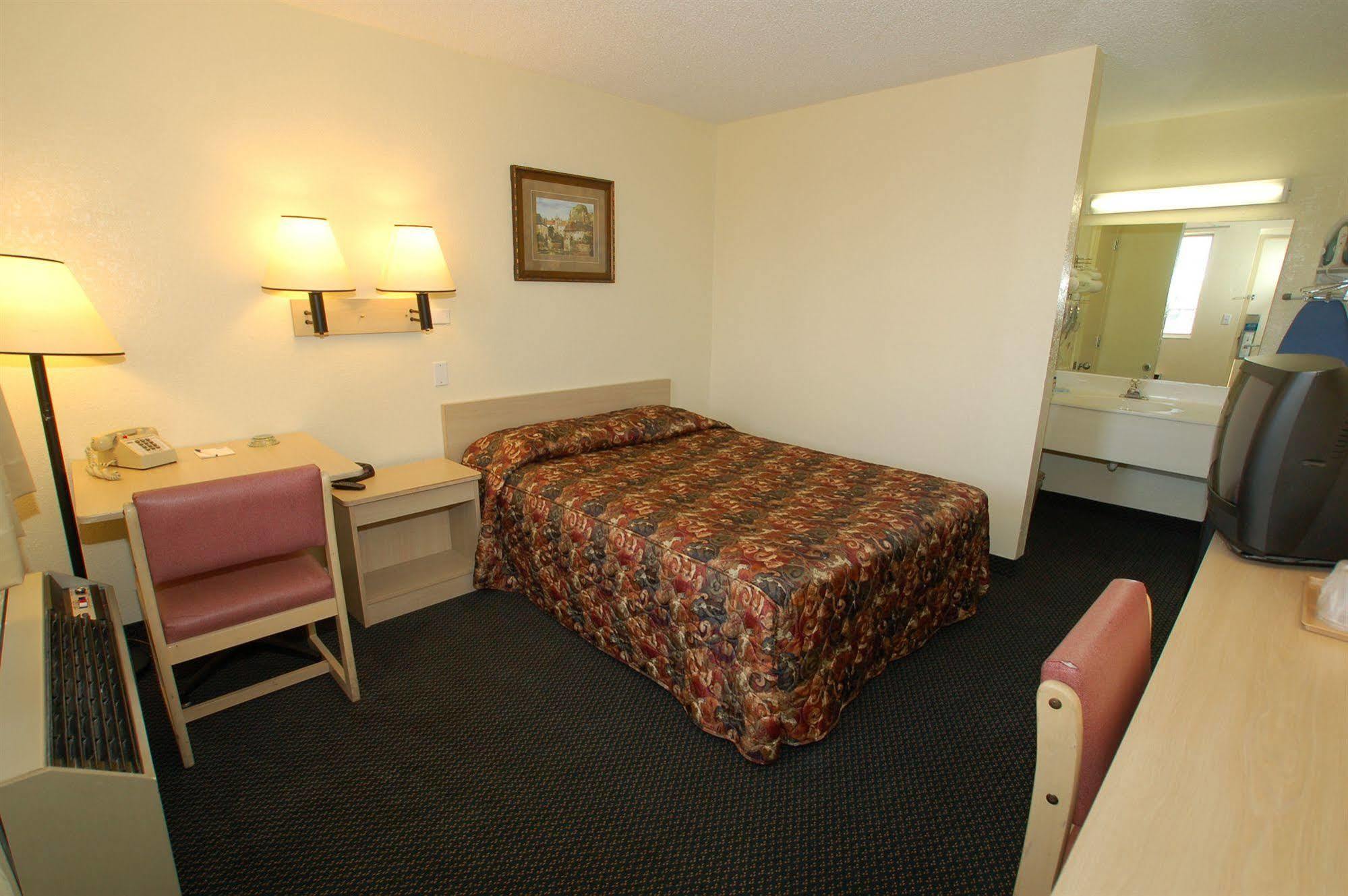 Rodeway Inn Pueblo Zimmer foto